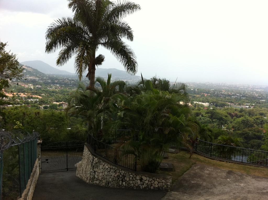 Hill Top Kingston Jamaica Kültér fotó